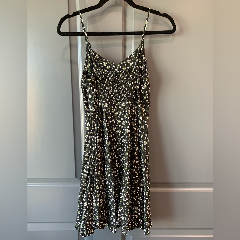 Old Navy Black and White Floral Dress - Fit and Flare Dress - Size XS TP